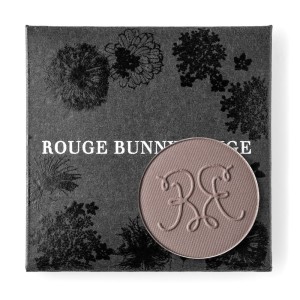 Rouge Bunny Rouge Długotrwałe Matowe Cienie Do Powiek Kiedy Ptaki Śpiewają….  - Bazaltowy Samotnik  Wymienny Wkład / 045